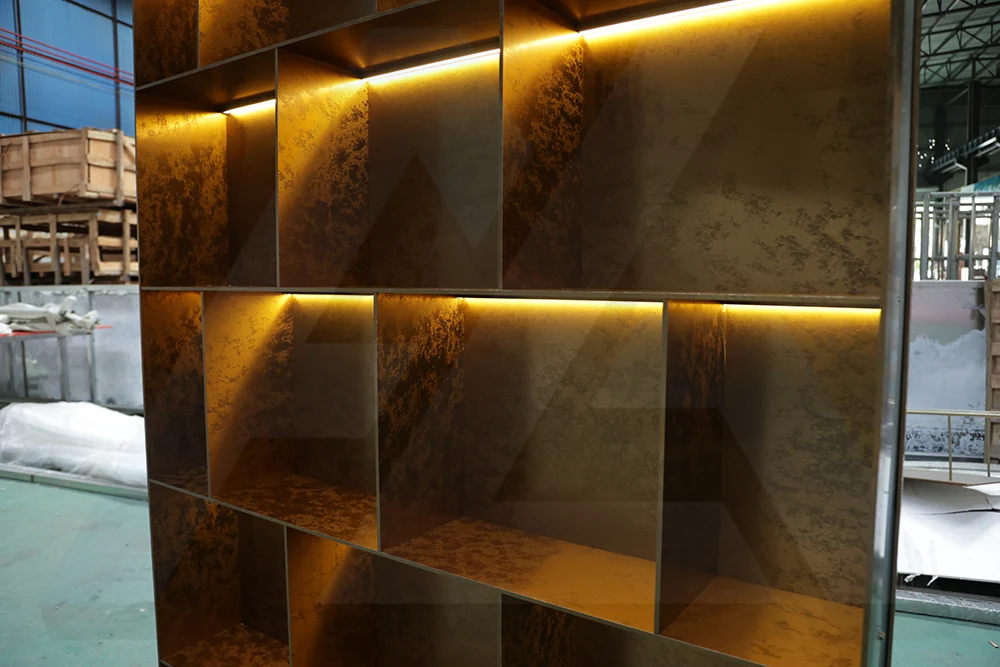 Metal Shelving & Displays