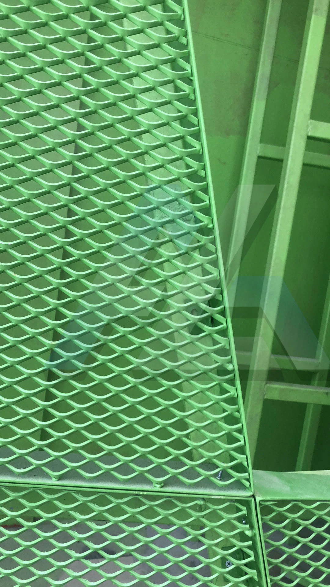 Expanded-mesh facade — customer photograph 6